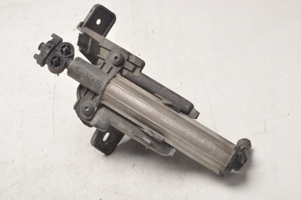 C4 GRAND PICASSO HEADLIGHT WASHER PUMP