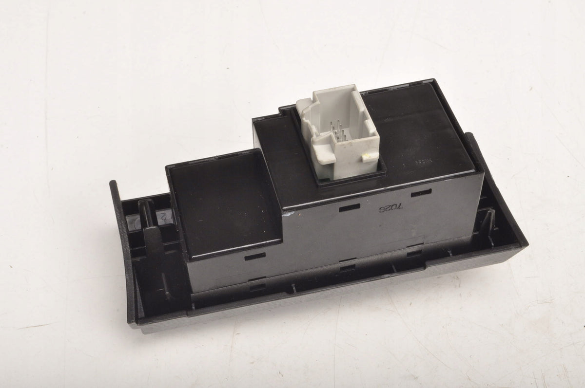 CHEVROLET CAPTIVA AND LIGHT SWITCH