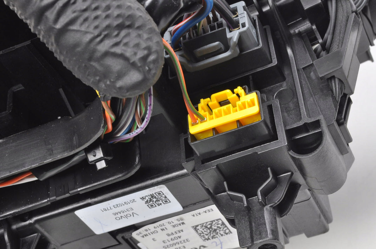 COMBINED SWITCH VOLVO XC60 II TAPE 32266025