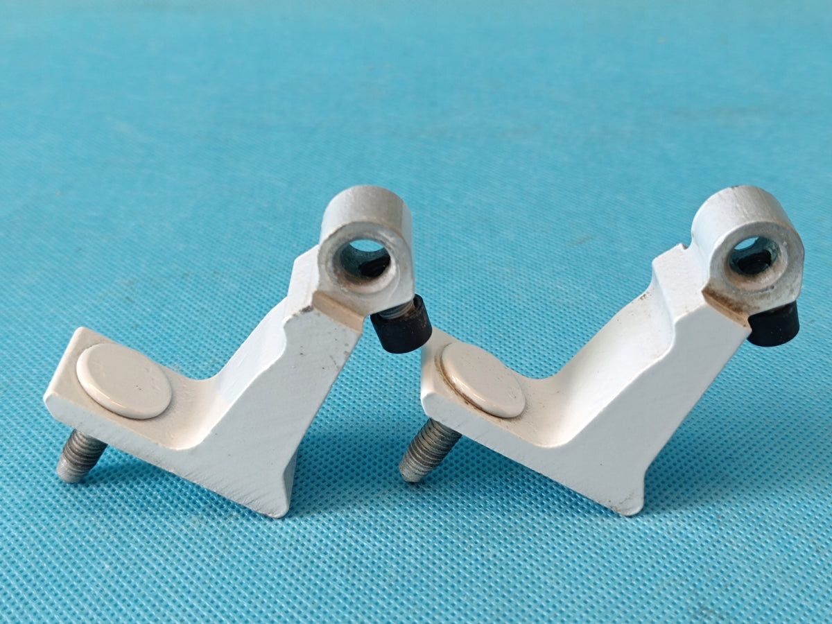 CUPRA FORMENTOR 2.0 TSI 140KW 4x4 2024 R DOOR HINGES RIGHT REAR 80A831404A