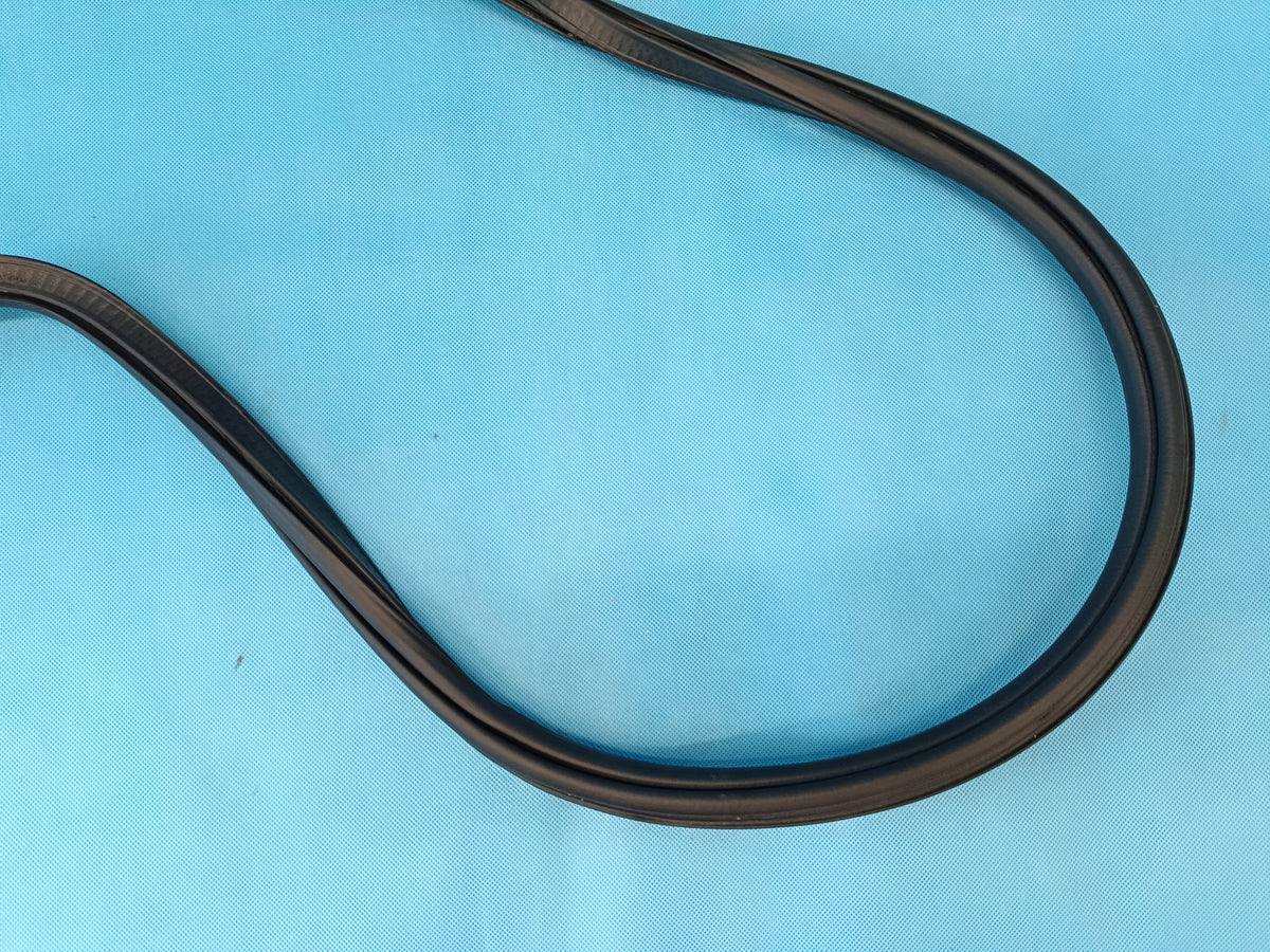 CUPRA LEON COMBI 2,0 TFSI 221KW 2023 R DOOR SEAL RIGHT REAR 5FE867367