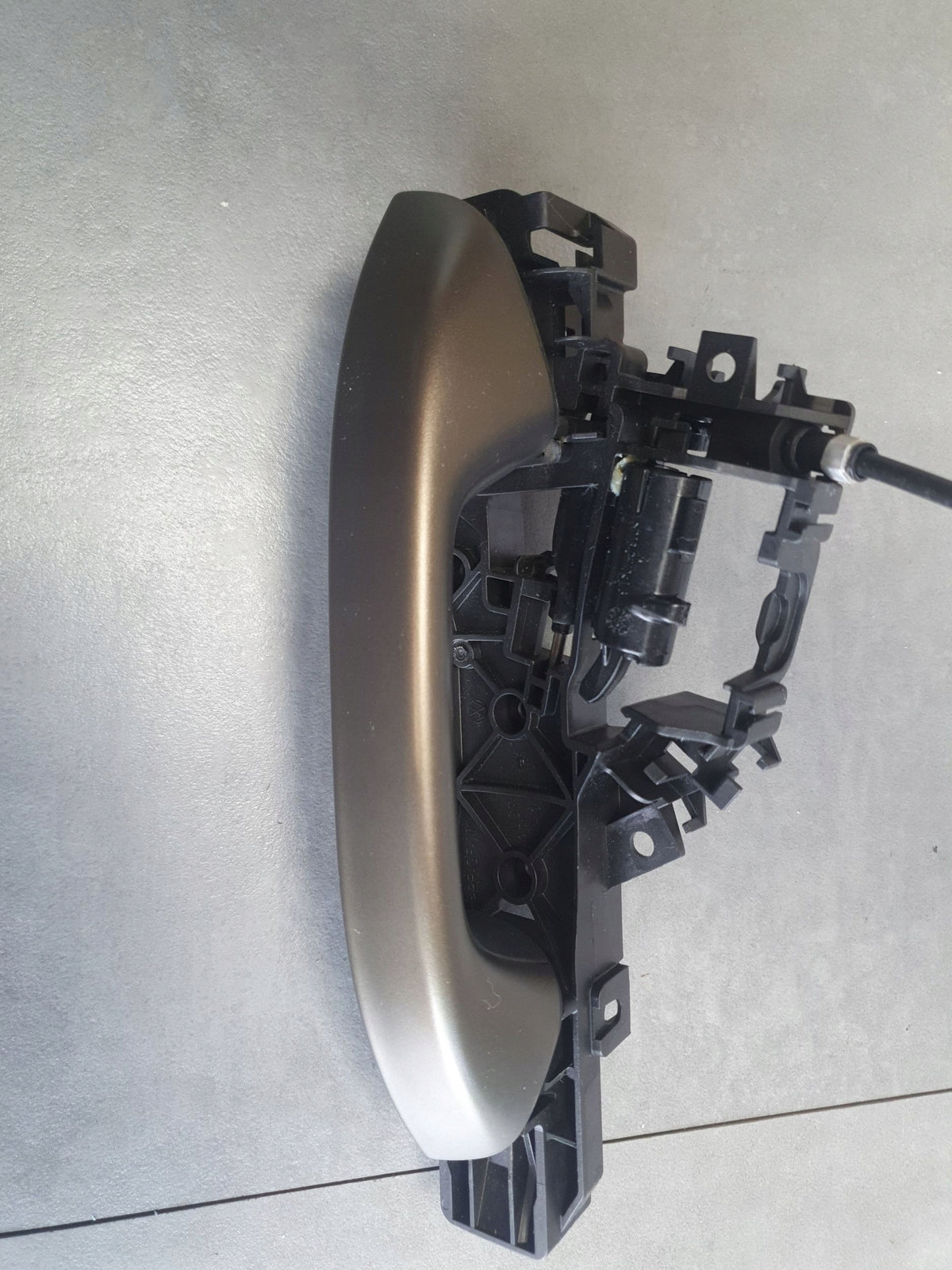 Cupra Formentor Door handle exterior left rear 5H0837205 LS8A