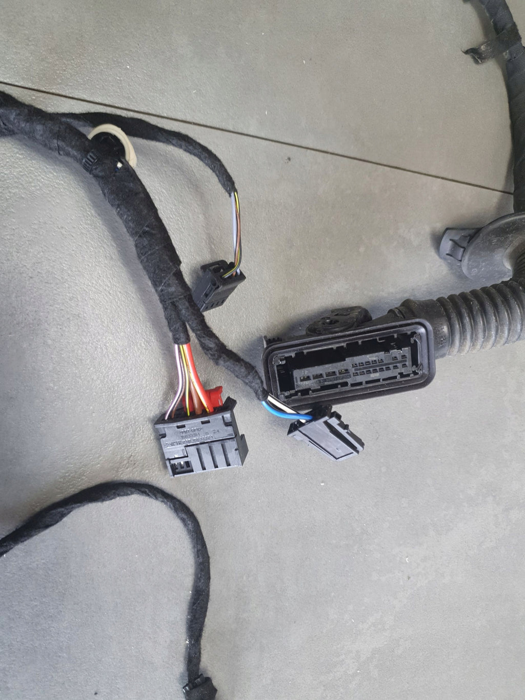 Cupra Formentor Grommet Door Harness Right Rear 5FA971161H