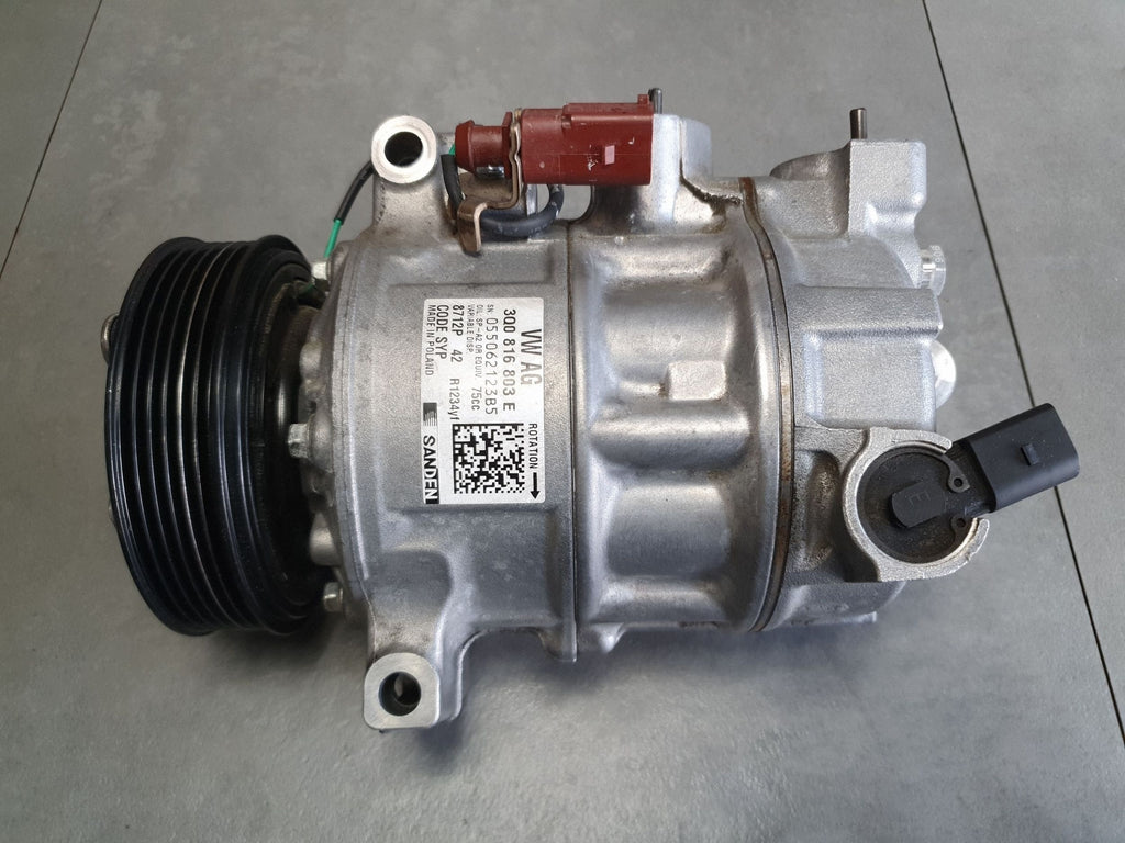 Cupra Leon Air conditioning compressor 3Q0816803E
