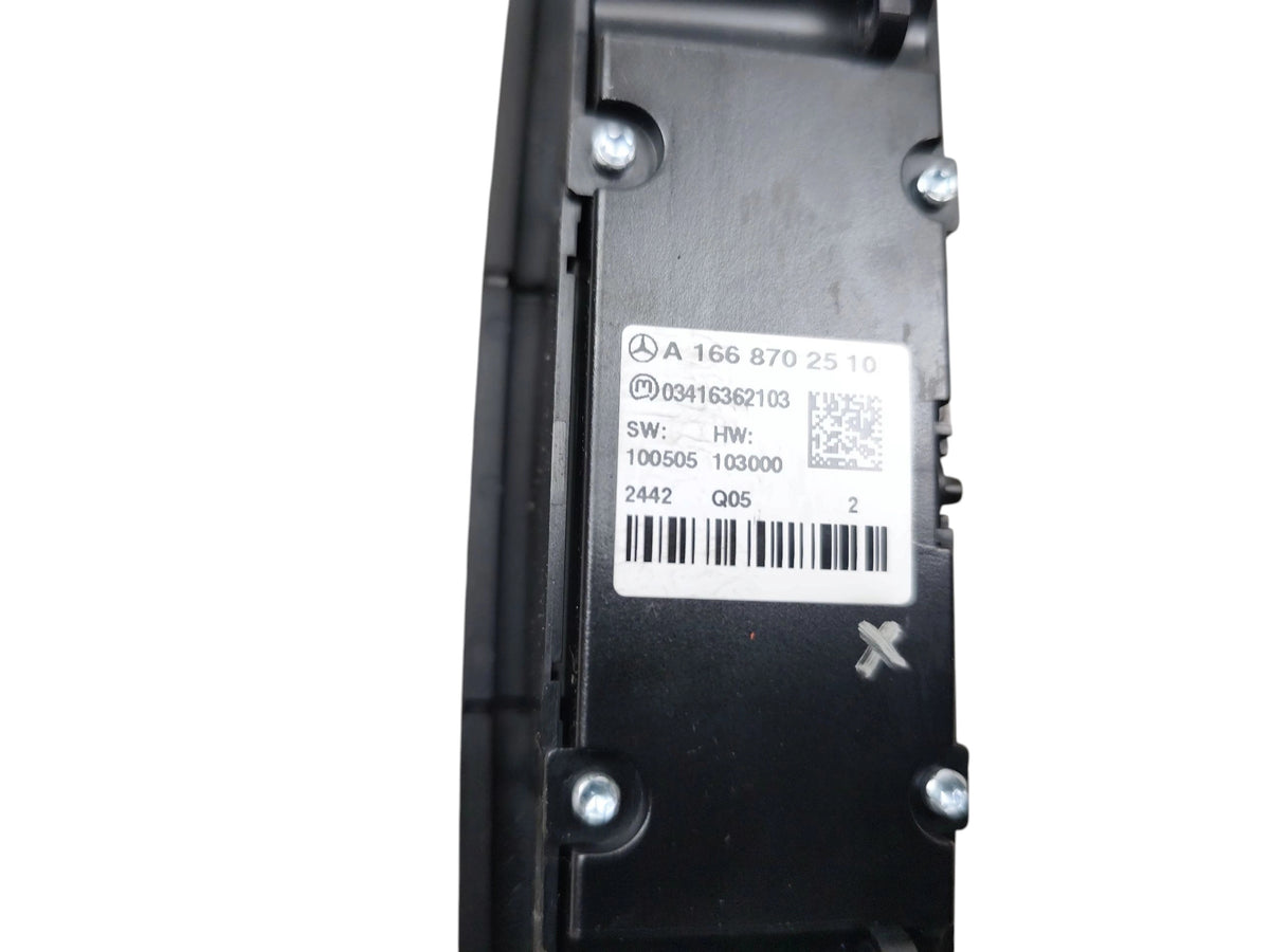 EMERGENCY LIGHT BUTTON MERCEDES ML W166 (2011-2015) A1668702510