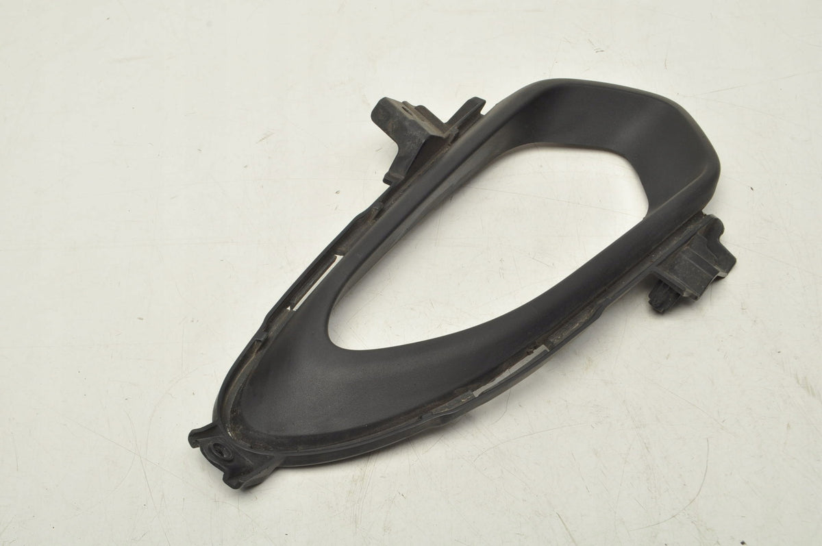 FRAME HALOGEN GRILLE LEFT KIA CEED II XA2865-63020
