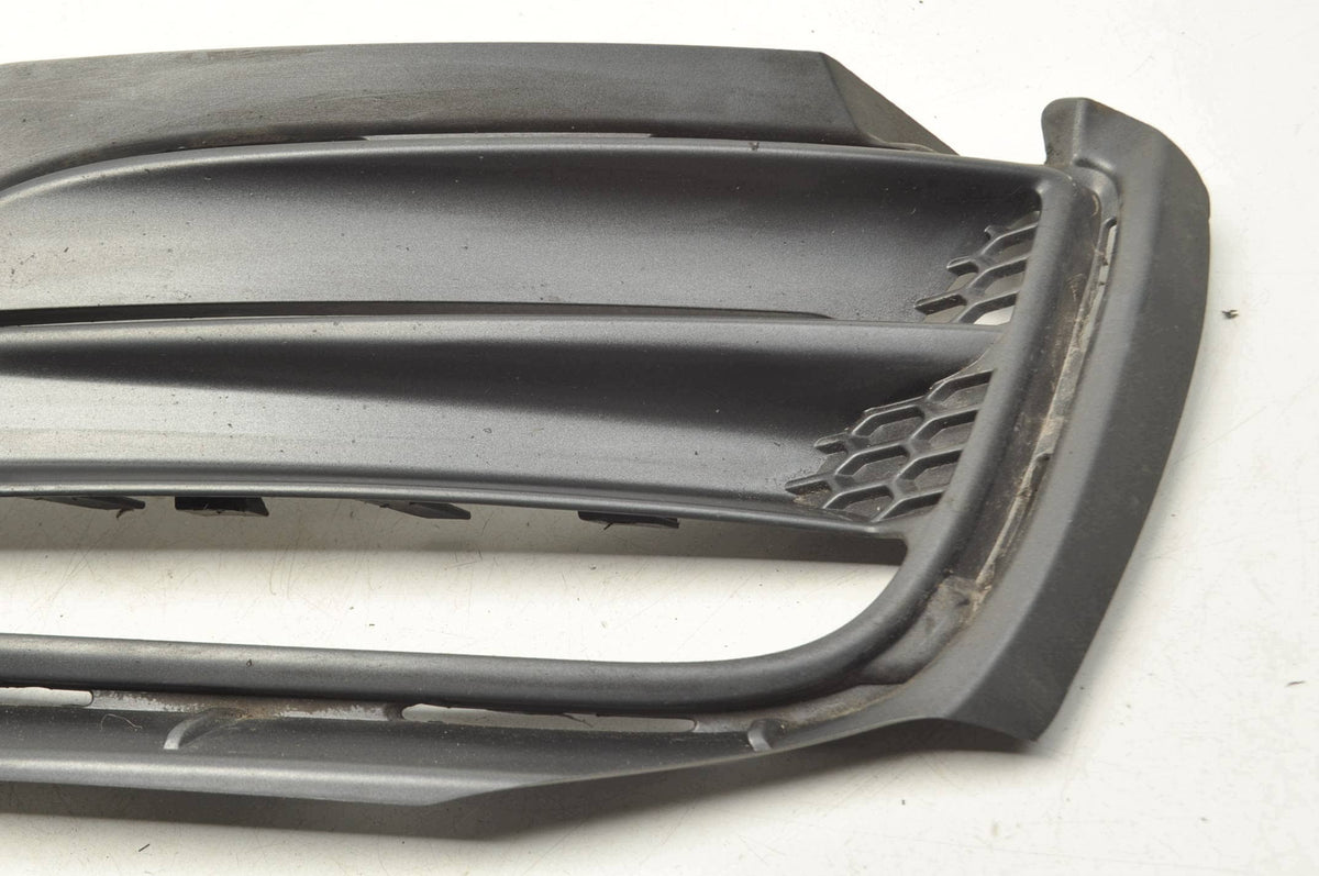 FRAME HALOGEN GRILLE RIGHT VOLVO V60 R-DESIGN 31383155