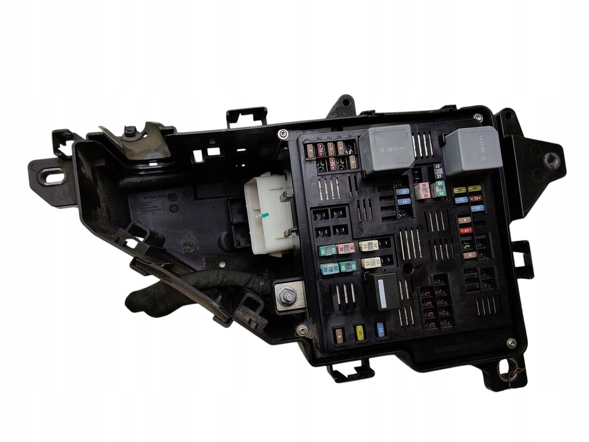 FUSE BOX VOLVO S90 II