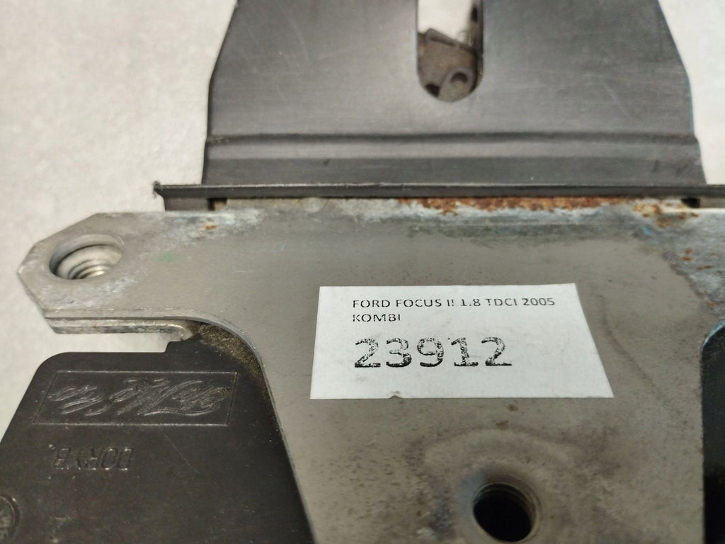 Ford Focus II Tailgate lock 01041111905