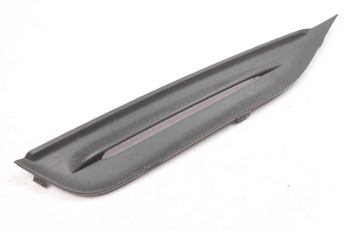 GRILLE DUMMY BUMPER VOLVO V60 31323847 RH RIGHT