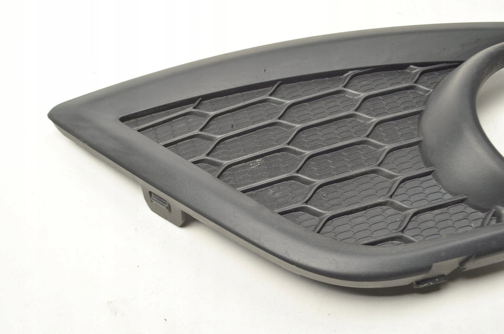 HALOGEN BUMPER GRILLE RIGHT VOLVO C30 LIFT RDESIGN 31298172