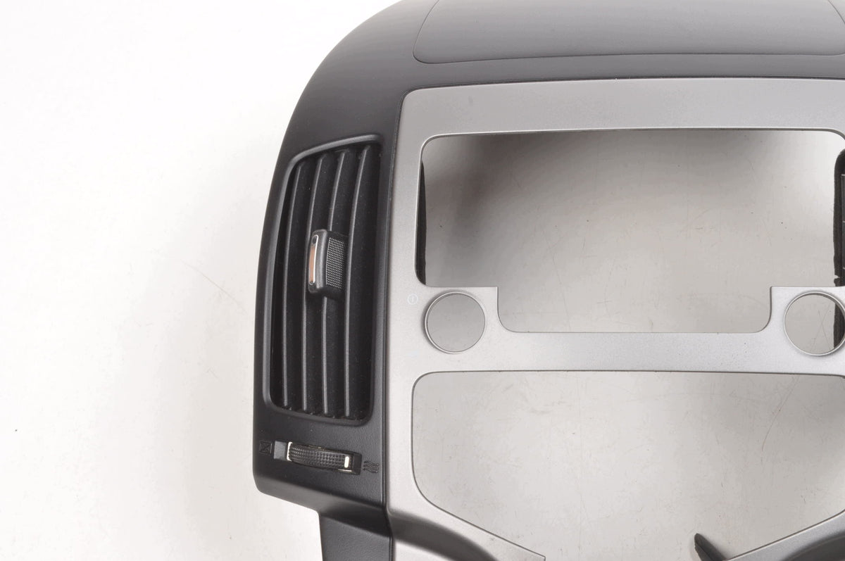HYUNDAI I30 AND 84740-2R100 CENTER PANEL RADIO CONSOLE FRAME