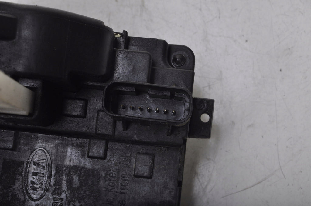 HYUNDAI I30 AND DOOR LOCK RIGHT FRONT 7 PIN