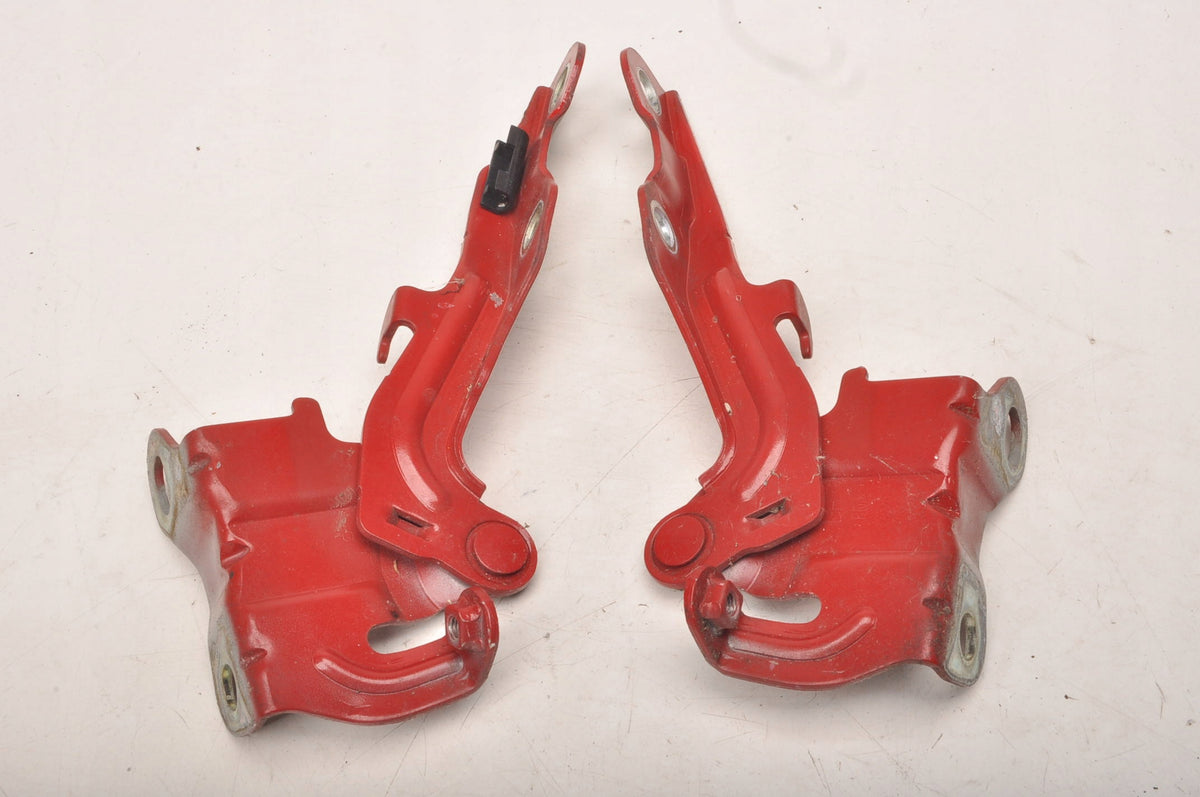 HYUNDAI I30 AND MASK HINGE SET