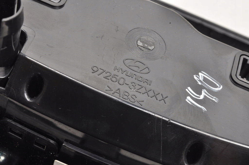HYUNDAI I40 PANEL AIR CONDITIONING SWITCH 97250-3ZXXX