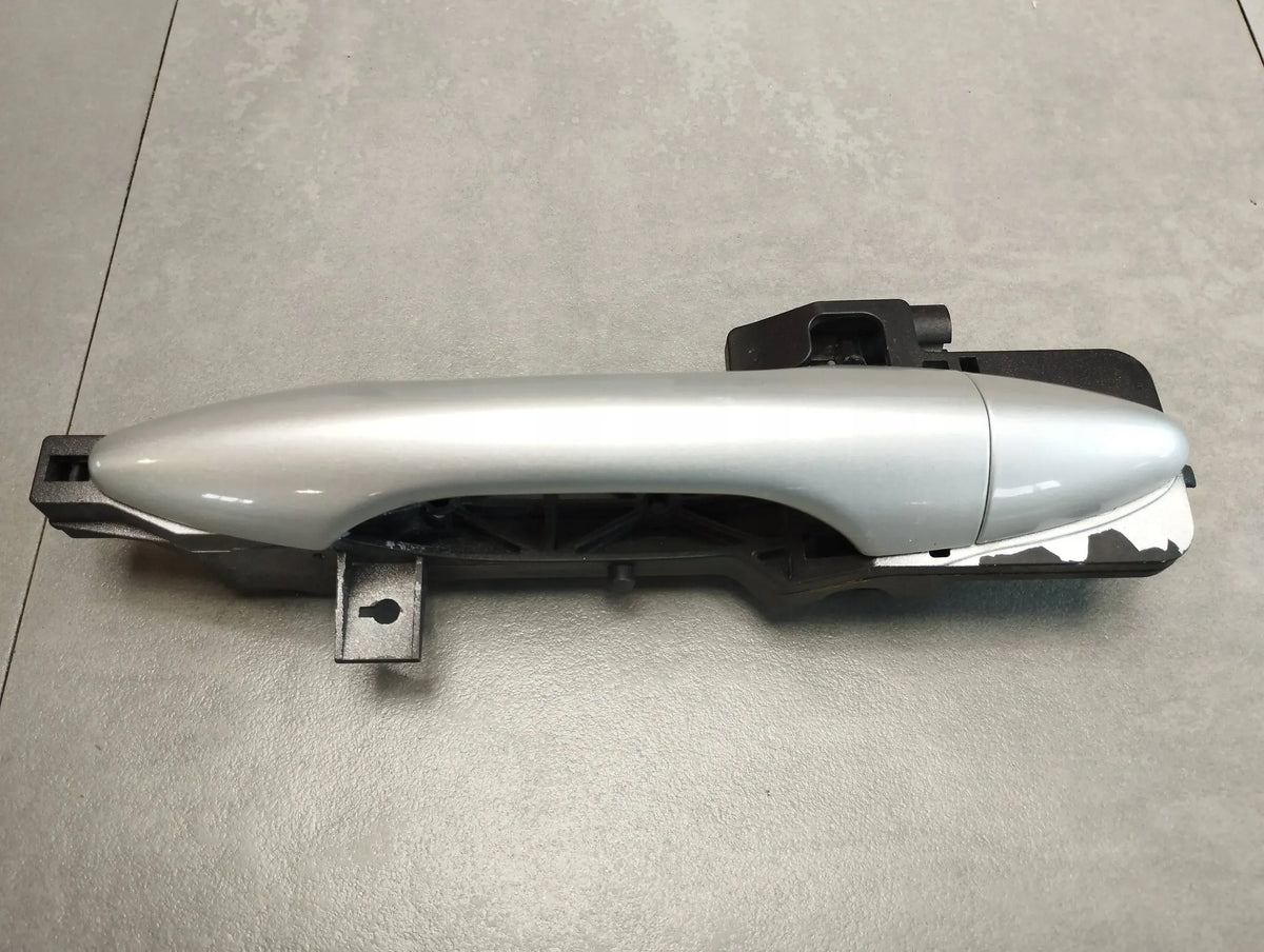 Hyundai ix35 HANDLE RIGHT REAR RAH