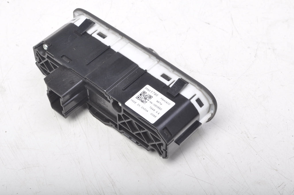 INSIGNIA II B LIGHT SWITCH 39121796 2018R