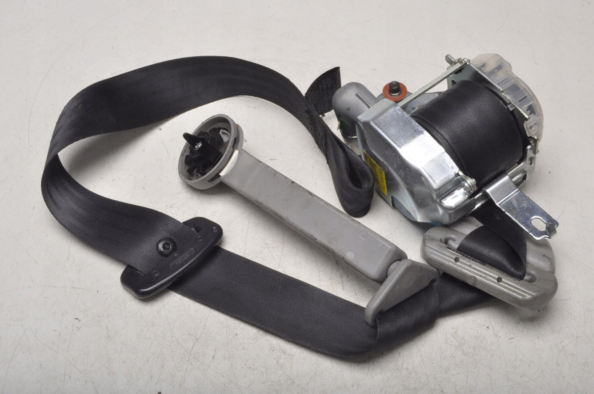 KIA RIO III BELT RIGHT FRONT 88880-1W330