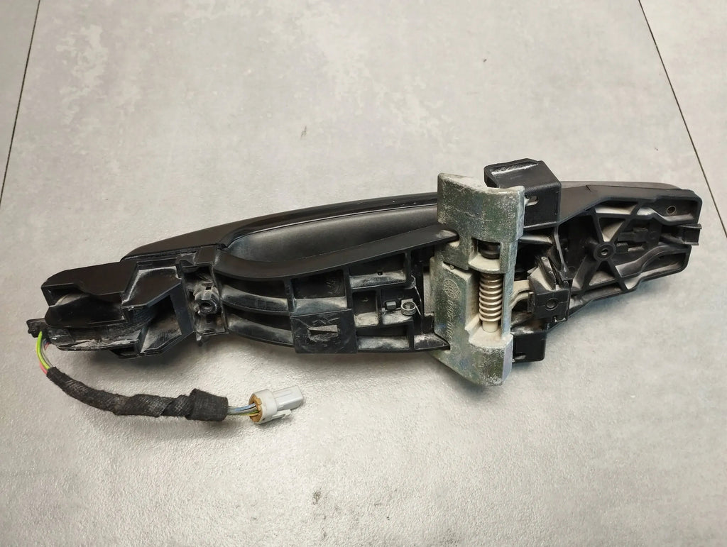 Land Rover Range Rover Sport L320 HANDLE RIGHT REAR 820