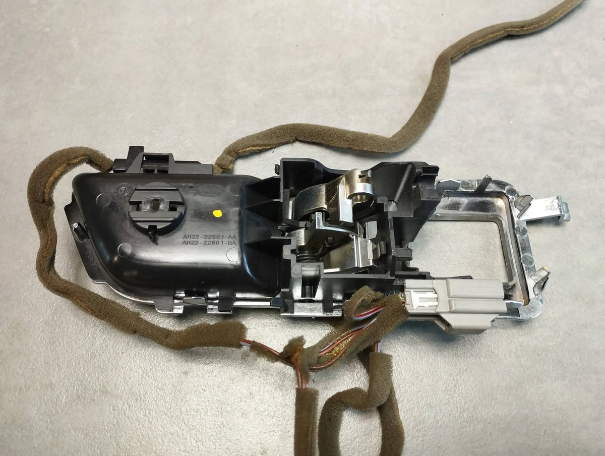Land Rover Range Rover Sport L320 INTERIOR HANDLE LEFT FRONT AH2222601AA