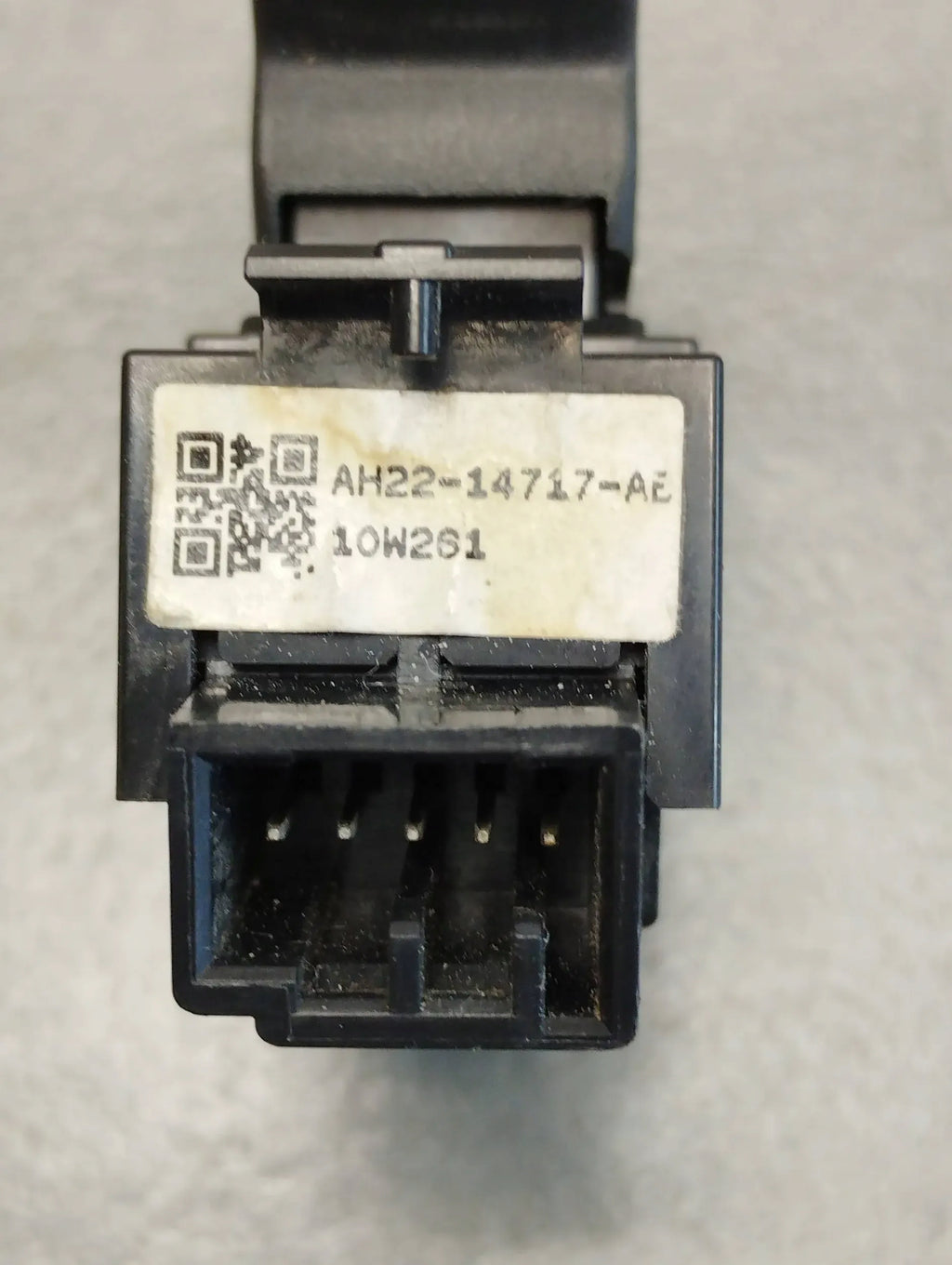 Land Rover Range Rover Sport L320 WINDOW SWITCH LEFT REAR AH2214717AE
