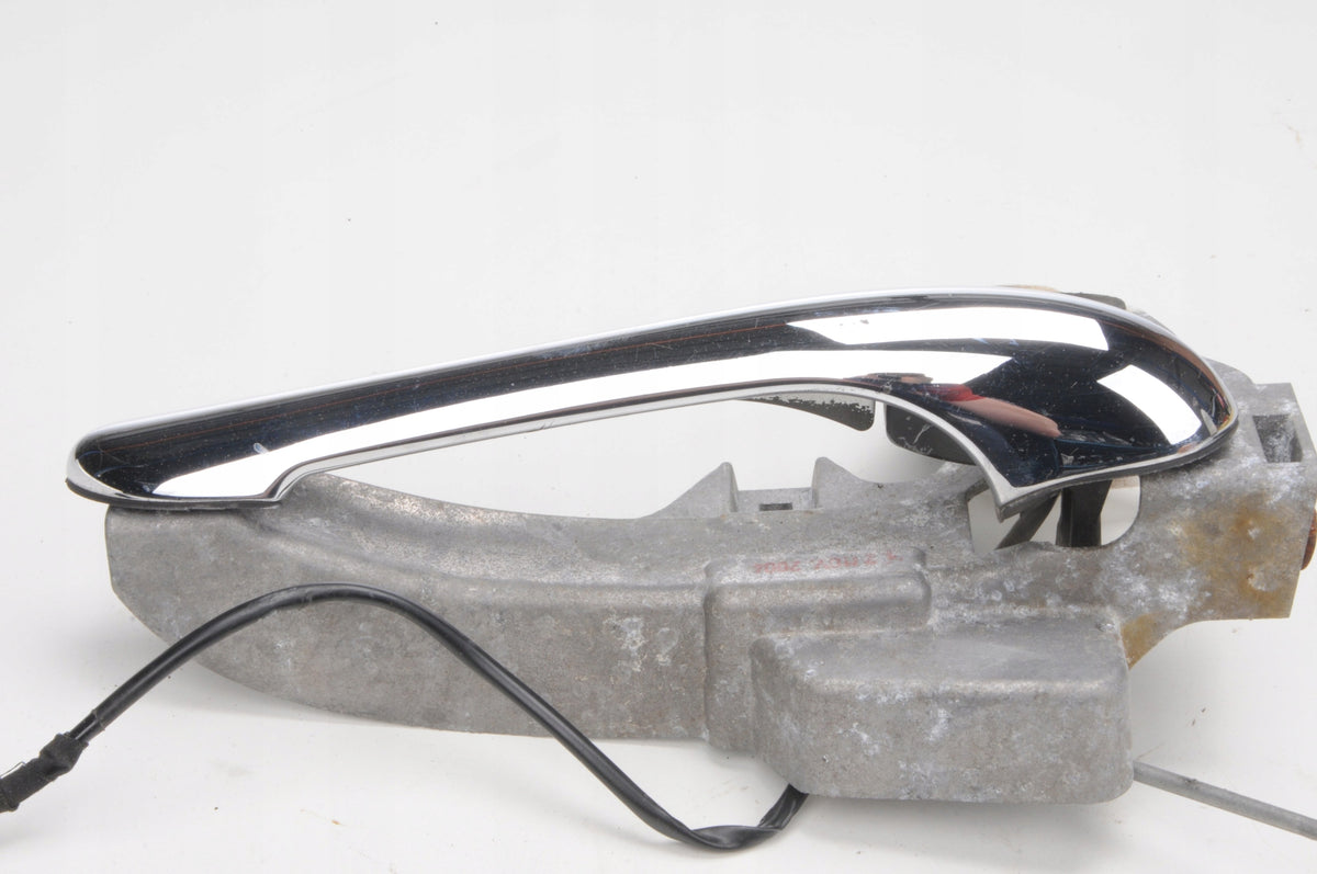 MASERATI QUATTROPORTE V DOOR HANDLE RIGHT FRONT