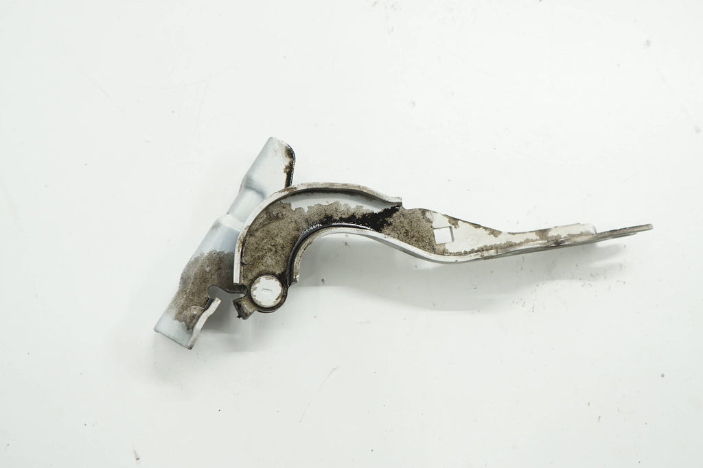 MAZDA CX-5 AND LIFT 15R MASK HINGE RIGHT A4D