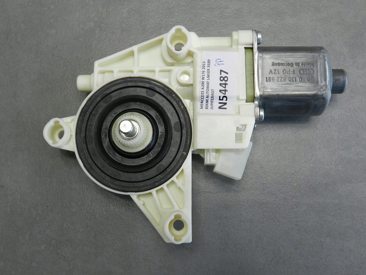 MERCEDES W176 WINDSCREEN MOTOR RIGHT A2469065200