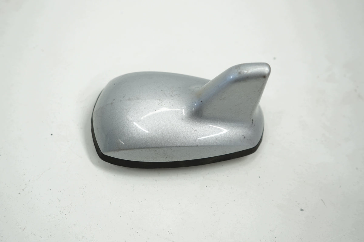 MERCEDES W212 TAGANTENNE C775 A2048208075