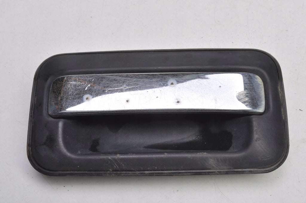 MITSUBISHI L200 DOOR HANDLE RIGHT REAR MB321420-4