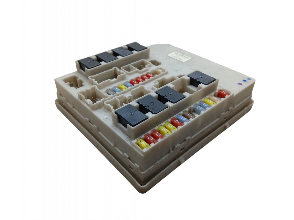MODULE EAR FUSE BOX RENAULT CLIO III MODUS 1.5 DCI 674660