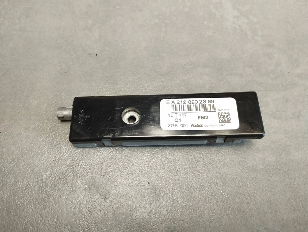 Mercedes-Benz CLS C218 ANTENNA MODULE A2128202389