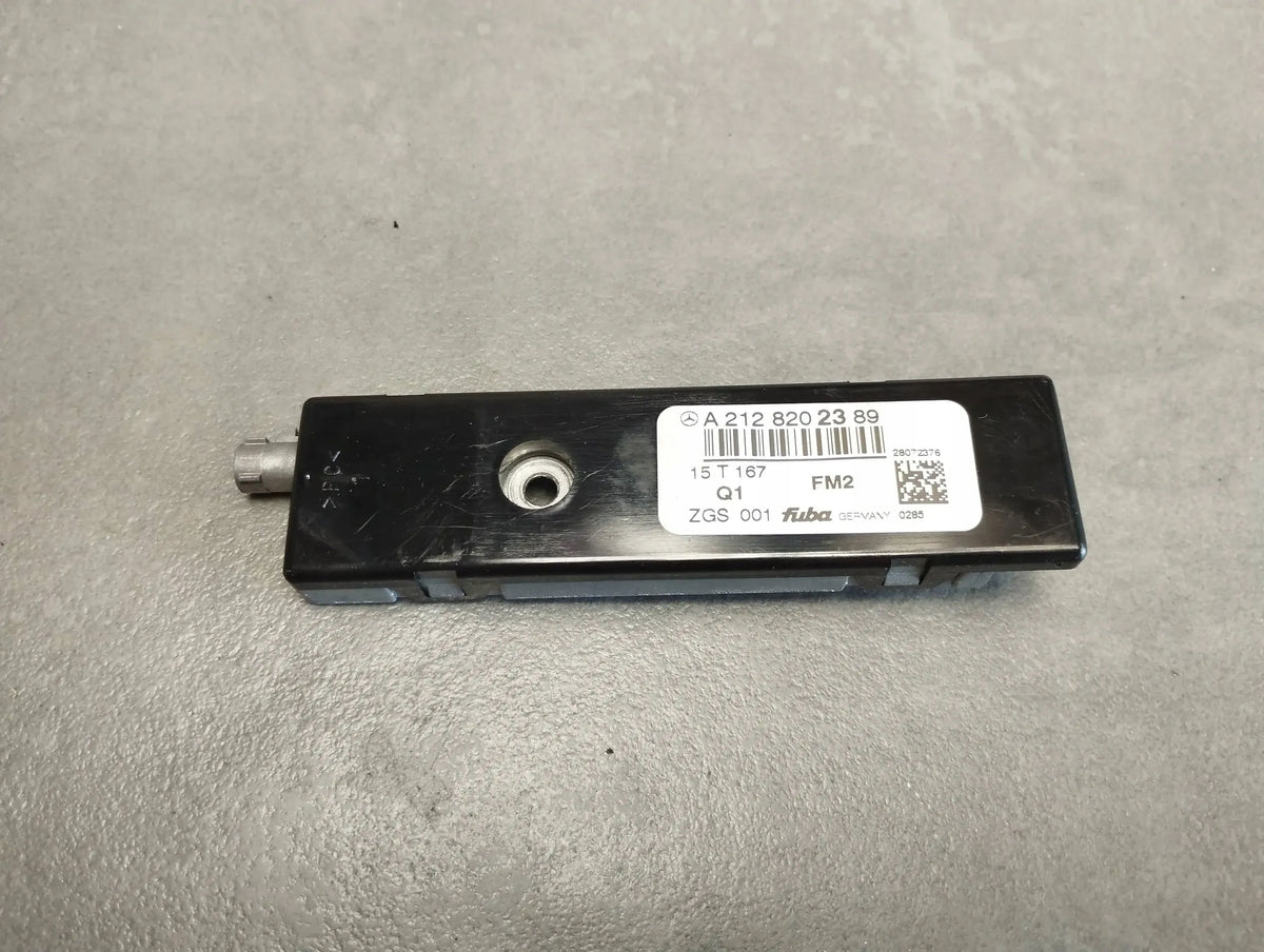 Mercedes-Benz CLS C218 ANTENNA MODULE A2128202389