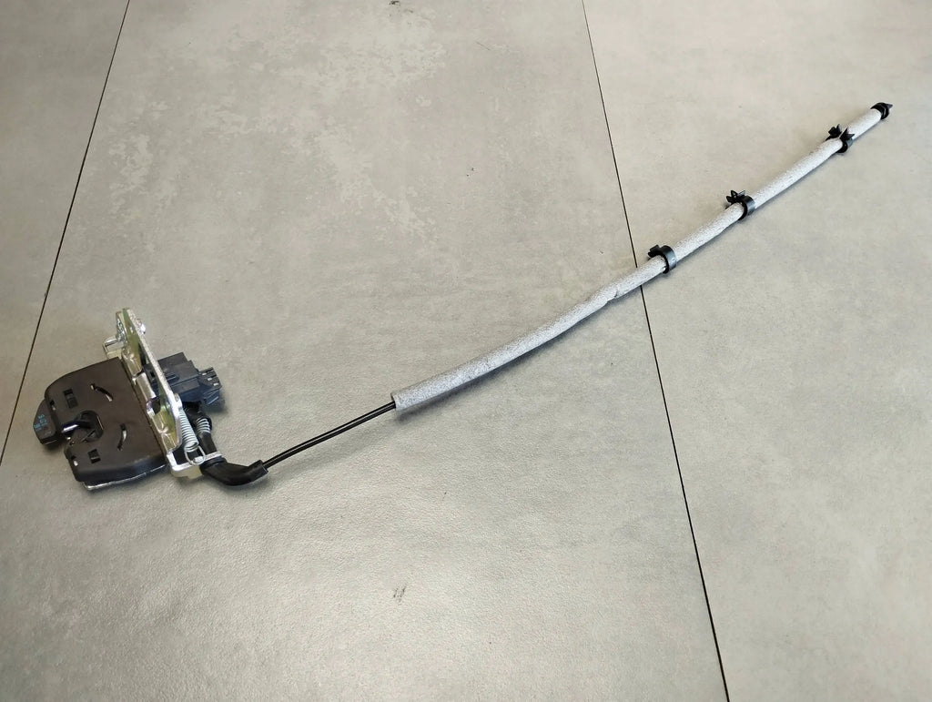 Mercedes-Benz CLS C218 COUCH BACK LATCH A2129200172