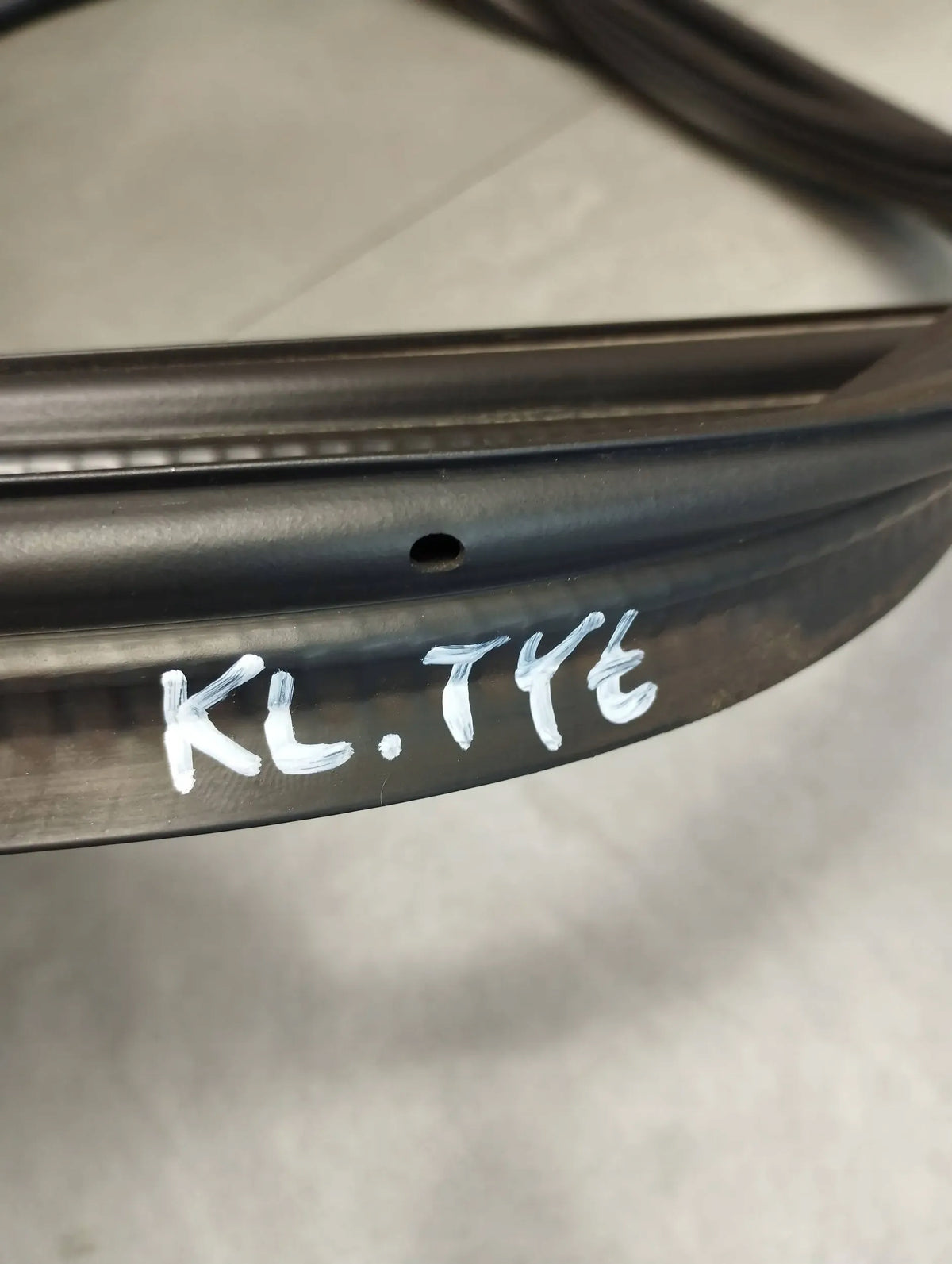 Mercedes-Benz CLS C218 FLAP SEAL REAR