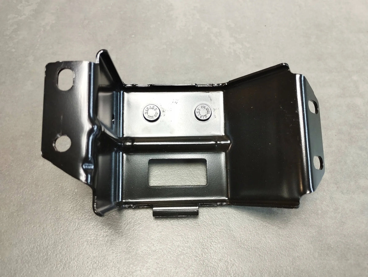 Mercedes-Benz CLS C218 MOUNTING BRACKET A2126200214