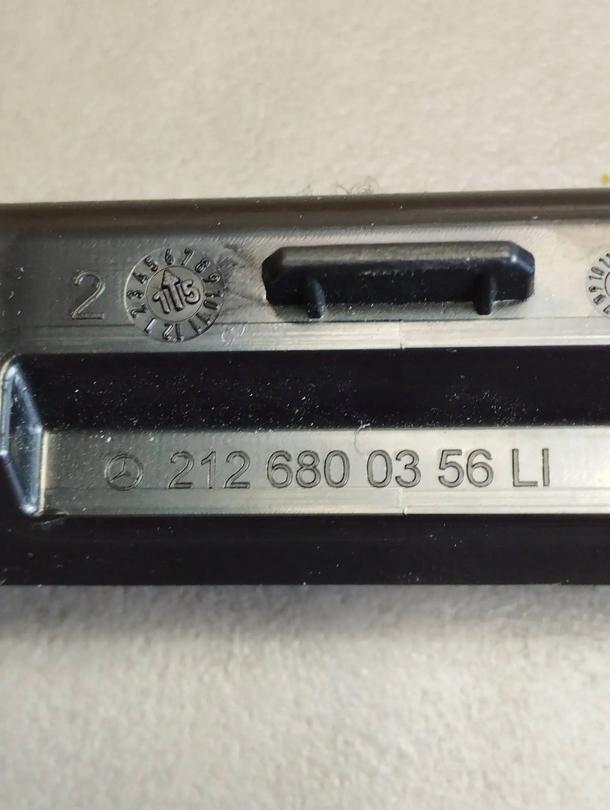 Mercedes-Benz CLS C218 THRESHOLD MOUNT LEFT 2126800356
