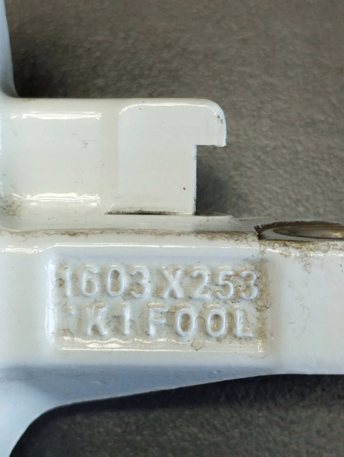 Mercedes-Benz GLC X253 BODY HINGE LEFT UPPER LOWER REAR
