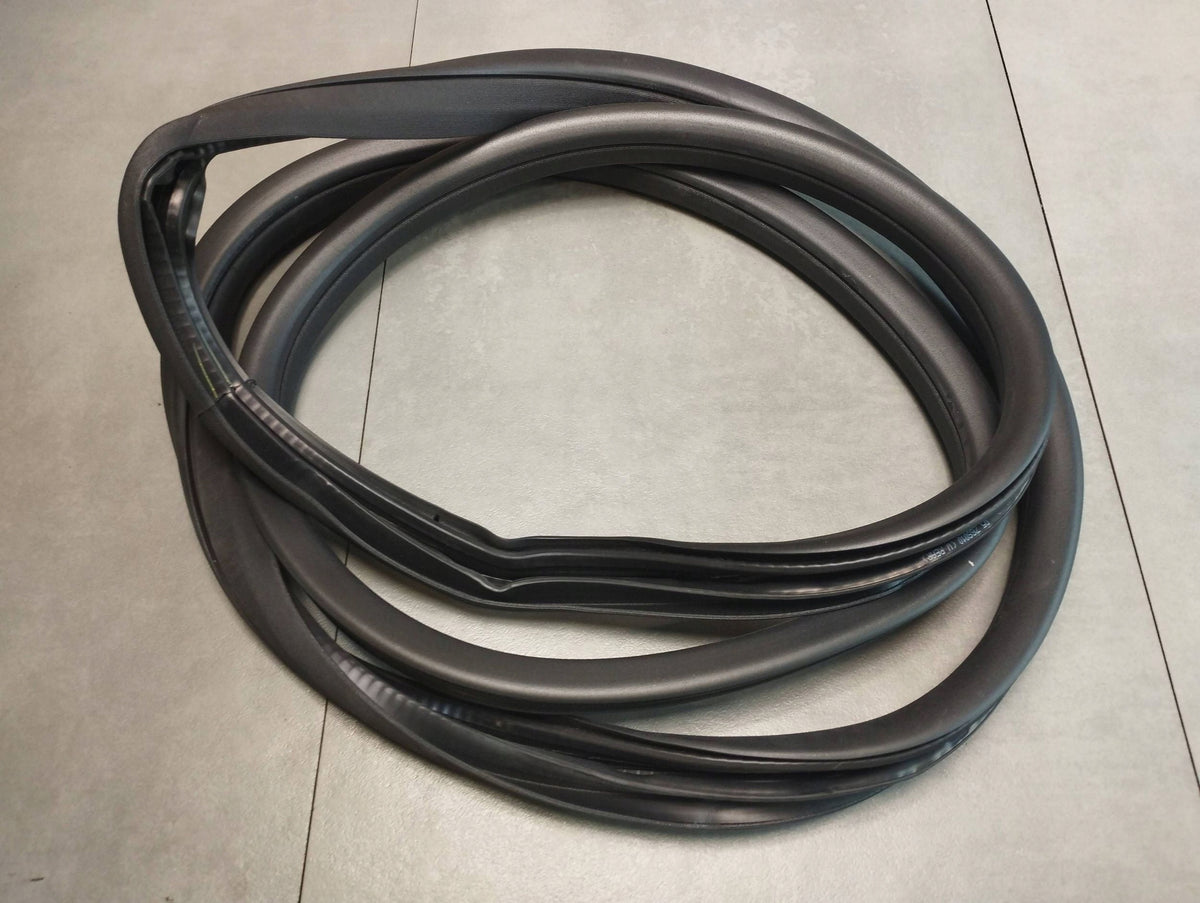 Mercedes-Benz GLE W166 DOOR SEAL RIGHT REAR A1666970151
