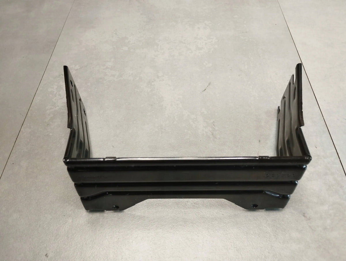 Mercedes ML W164 TUNNEL MOUNT A1646801514