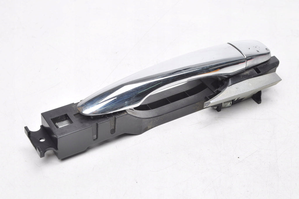 NISSAN X-TRAIL T32 DOOR HANDLE RIGHT REAR