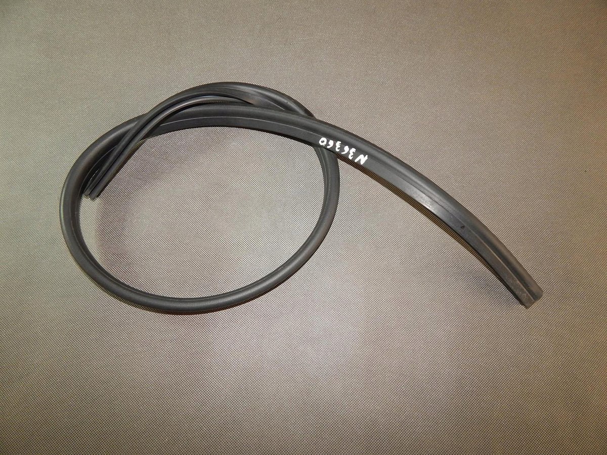 OCTAVIA 3 ENGINE COMPARTMENT GASKET 5E0826723A