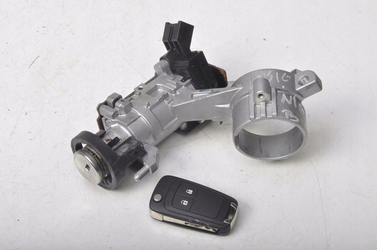 OPEL INSIGNIA AND IGNITION KEY 23276089