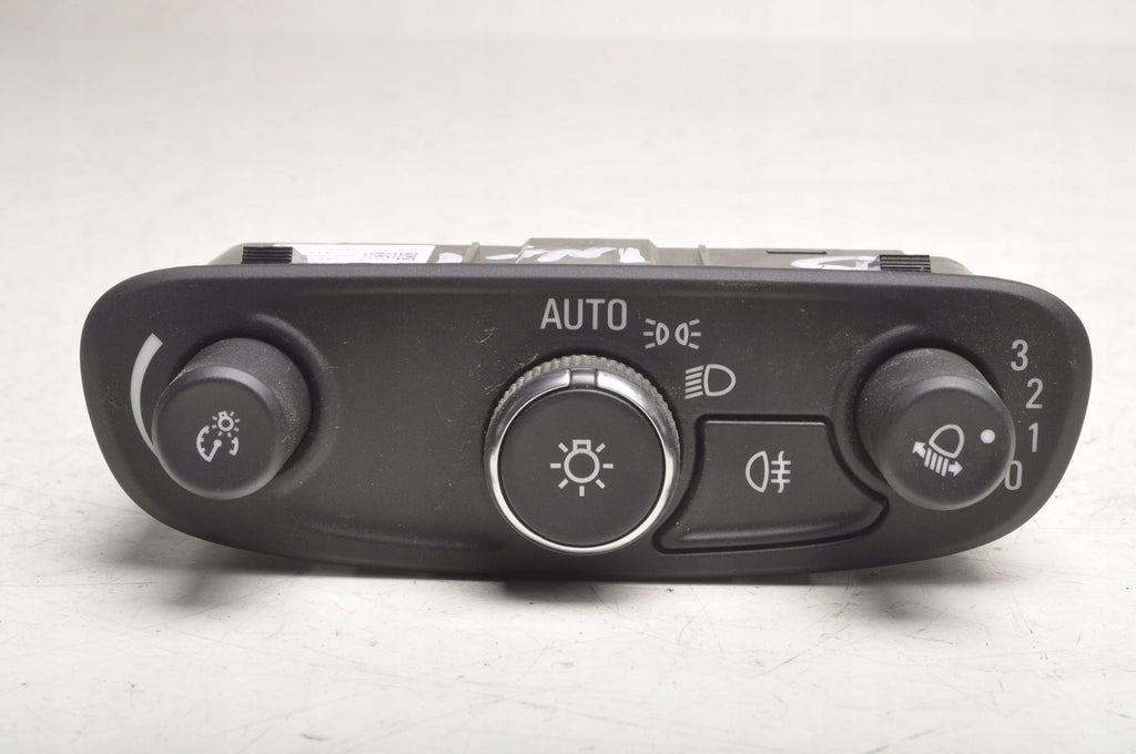 OPEL INSIGNIA B LIGHT SWITCH 39121796