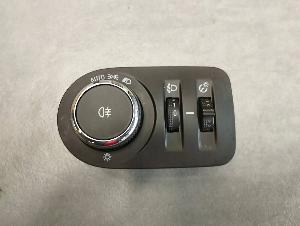 Opel Astra K LIGHT SWITCH 39050759