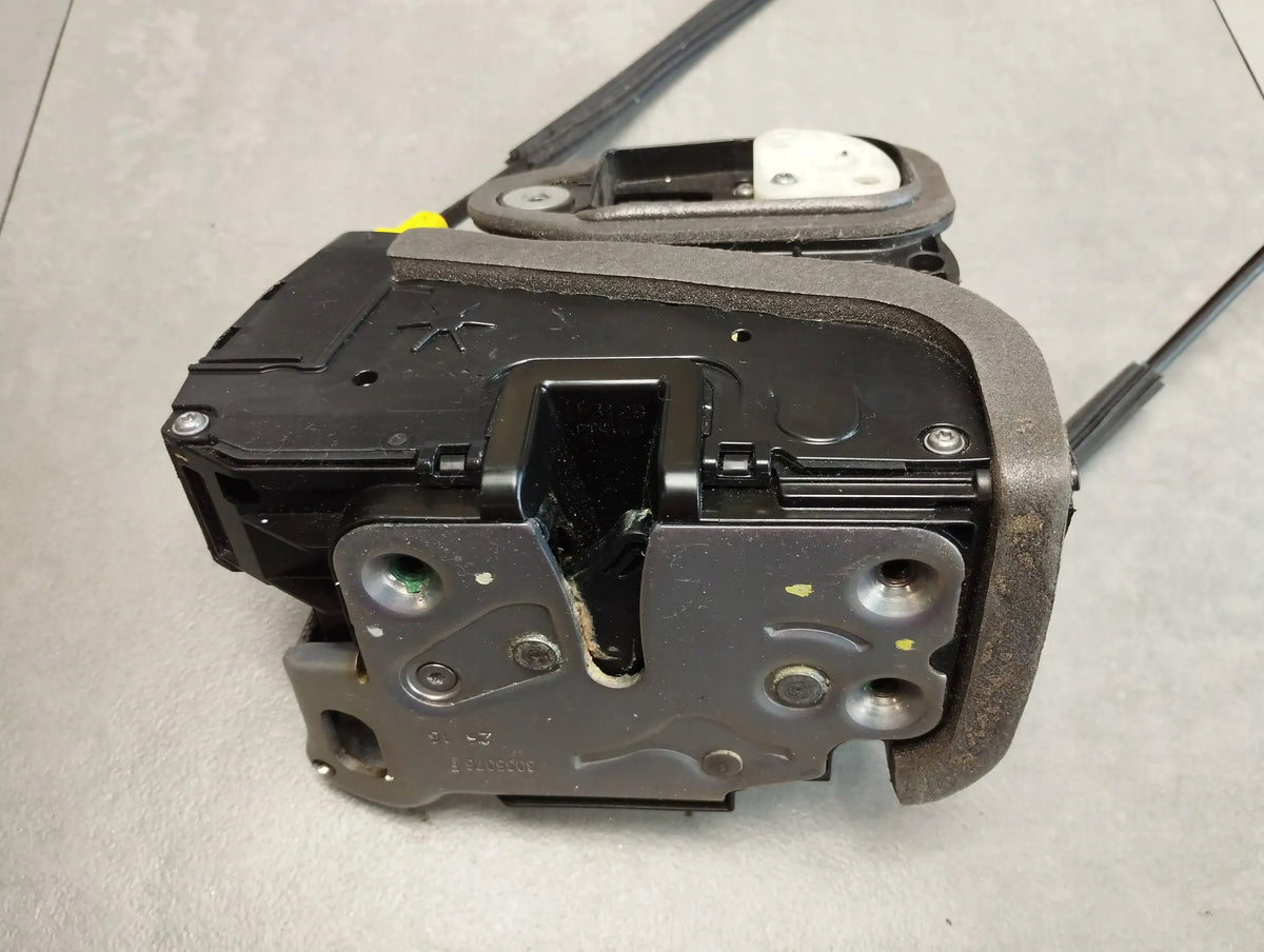Opel Astra K LOCK RIGHT FRONT C3039072