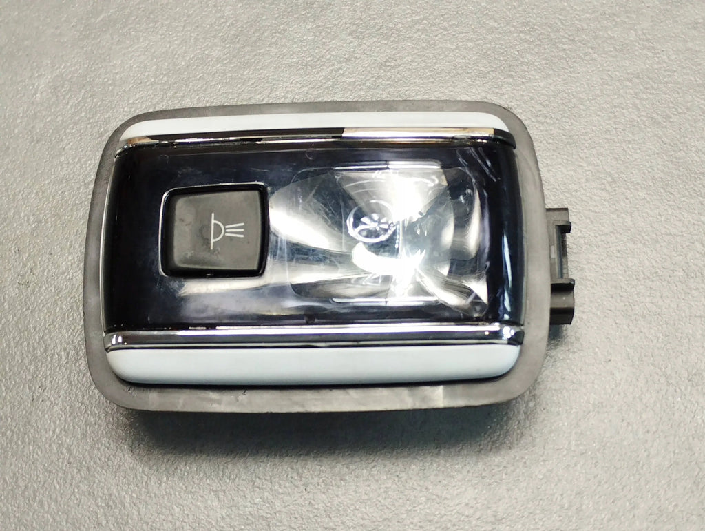 Peugeot 508 INTERIOR LAMP 9688503080