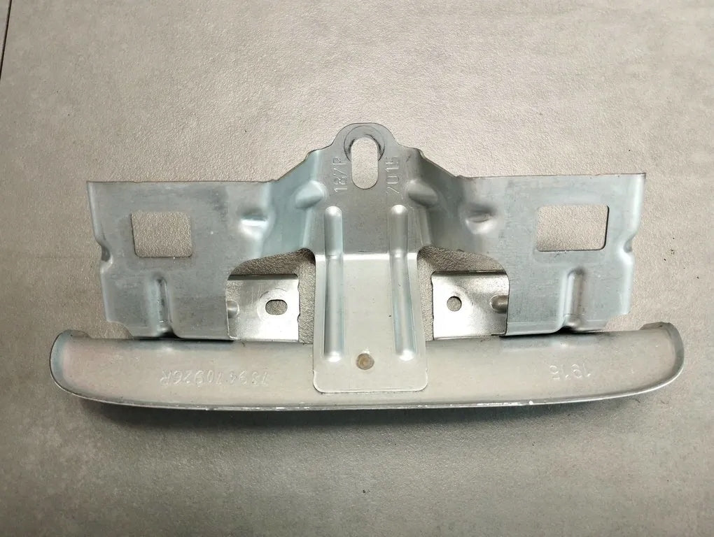 Renault Kadjar HOLDER MOUNT 739470926R