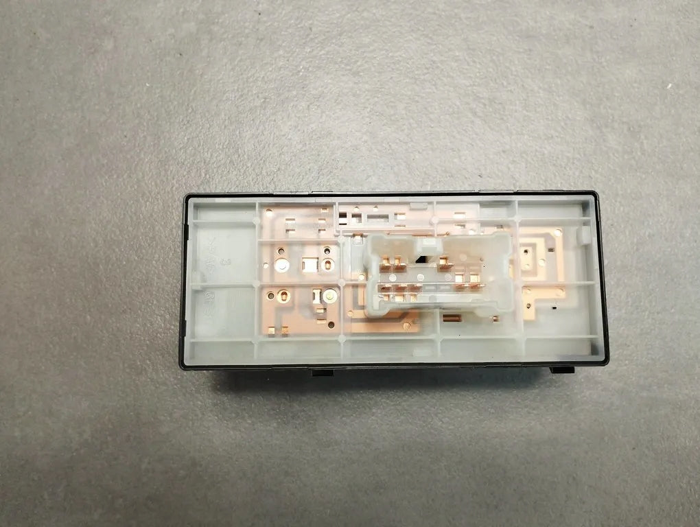 Renault Kadjar WINDOW SWITCH RIGHT FRONT