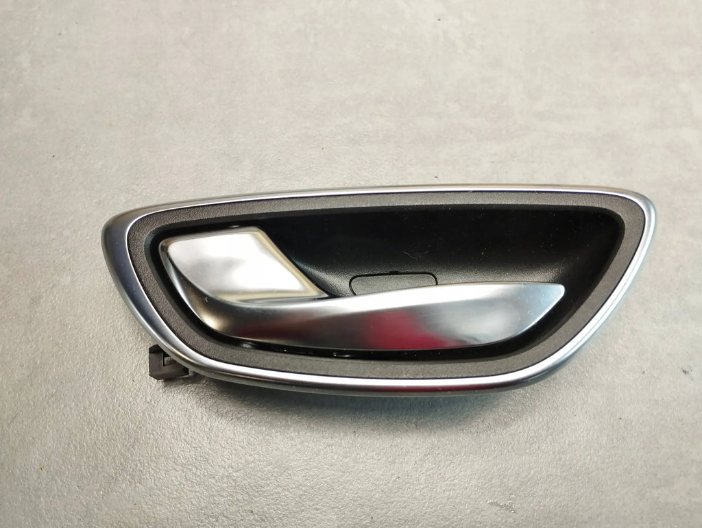 Renault Scenic IV INTERIOR HANDLE LEFT REAR 806713722R